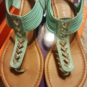 Sandles